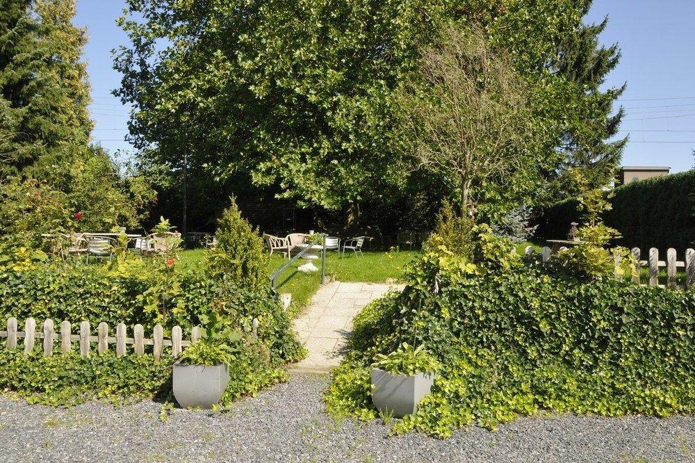Vroenhof 2*