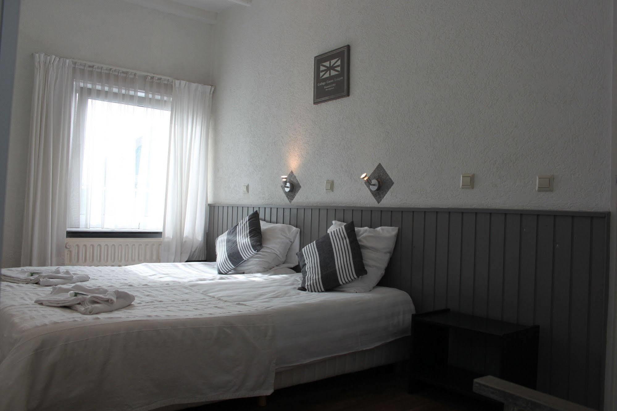 Vroenhof Hotel 2*