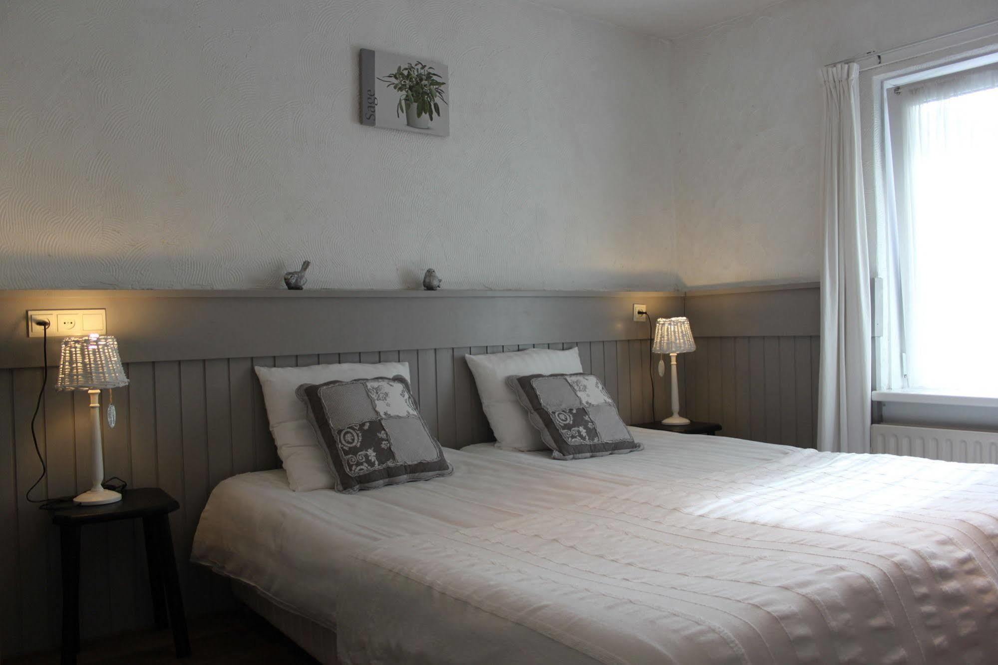 Vroenhof Hotel 2*